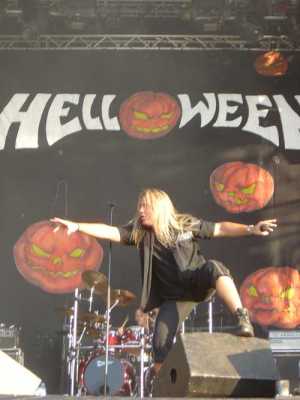 Bilder von Wacken: Drawing the Spirit of Heavy Metal