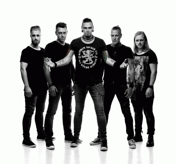 Six feet under billie eilish обложка. Six feet under игра. Six foot six перевод. Six feet under claire and. Six under feet the weeknd текст.