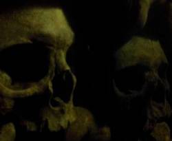 Yzordderrex : Sepulchral